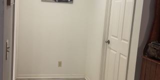 917 E Walnut St Gallery 1