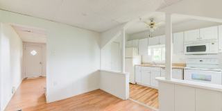 Available August 2026 - Renovated 2 Bedroom Home in Duquesne Heights! Gallery 3