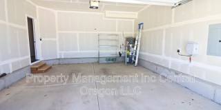 61581 SE Lorenzo Dr Gallery 18