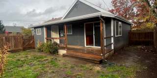 3-Bedroom 1 1/2 bathroom home in Springfield Gallery 21