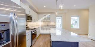 Brand New 3,500 Sq. Ft. Luxury Townhouse in Oak Square w Built In Garage! 1st & Security Only, Laundry In Unit Gallery 4