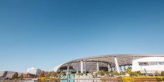 The DeMilo Gallery 32