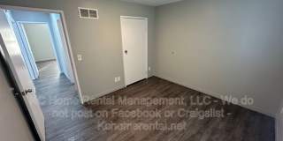 1525 Jackson Ave. Gallery 21