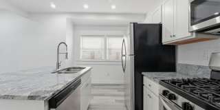 522 Kelton Avenue Gallery 19