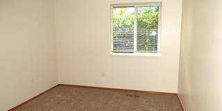 Rent Special: 1/2 Off August's Rent!! 3 bed 2 bath House in South Salem! Gallery 28