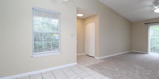 601 N 61st Ave unit: D Gallery 5