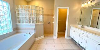 4BR/3BA Gorgeous Eagle Harbor Luxury Home! Gallery 13