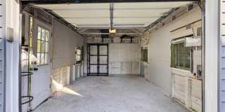 21 E REDMAN Avenue Gallery 71