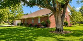 13600 Lakeshore Dr Gallery 26