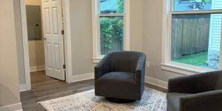 406 E 6th St - 4 Bed/4 Bath - Fully Furnished - Located Right By Kirkwood! Gallery 14