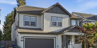 STUNNING 4 BED #.5 BATH IN HAYWARD!!! Gallery 1