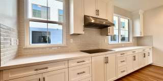 BRAND NEW 4 BED, 3.5 BATHS, 2070 SQ FT TOWNHOME BY KH HOMES Gallery 7