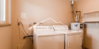 1/2 Duplex with Central AC and Fenced Yard Gallery 11