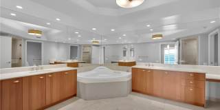 2777 Paradise Road Gallery 27