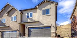 FULLY FURNISHED 3 Bed Luxury End Unit Townhome backs to Nature Gallery 1
