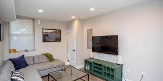 1815 INGERSOLL Street Gallery 51