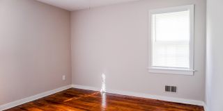 1710 Glenview Road Gallery 5