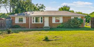 3 bedroom 1 1/2 bath home with flex space for rent! Gallery 1