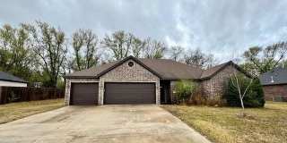 386  E Hayes  ST Gallery 1