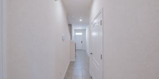 Like-New End-Unit 3 Bedroom Townhome Gallery 23