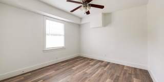 2018 Remodeled 3 bed / 2 bath - wood / tile floors, fenced yard. Hyde Park / Downtown Gallery 21