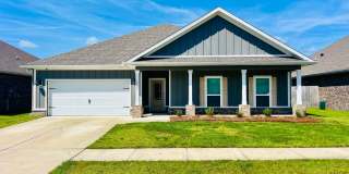 4 Bedroom Luxury Rental in Quiet Southport Neighborhood Gallery 1