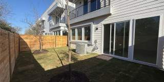 Room in 2 Bedroom Home at Riverside Farms Rd Gallery 8