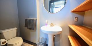 Vibrant One Bedroom Apartment in Over the Rhine Gallery 24