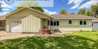 3 Bed 1.5 Bath House in Convenient Location Gallery 1