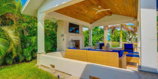 807 SNUG Island Gallery 24