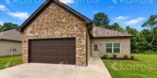 555 White Oak Circle Gallery 1