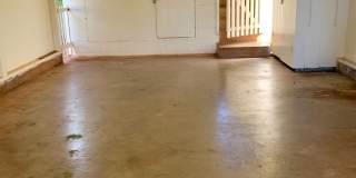 Charming Singe Family Home 3/1/2 with Spacious & Fenced Yard Gallery 12