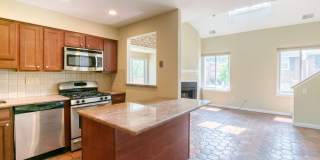 Beautiful Three Bedroom in Washington Square West Gallery 31