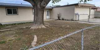 379 Roberts Gallery 1