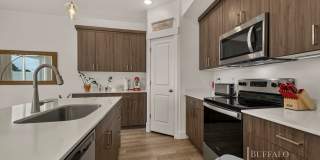 Charming townhome | 3 Bed · 2.5 Bath | 2-Car Garage - $500 MOVE-IN CREDIT FOR SEPTEMBER!! Gallery 11