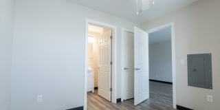 Pershing Place Gallery 27