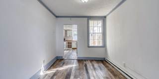 Newly Renovated 3 Bedroom, 1 Bathroom Townhouse Gallery 6