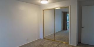 Winter Special-$500 Off-Spacious Three Bedroom, One & half Bathroom Townhouse Condo! Gallery 18