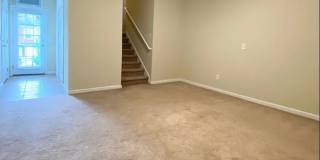 Ready To View!!! Great Location!!!! Gallery 4