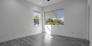 2700 N MYRTLE AVENUE Gallery 25