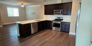 VILLA DEL LAGO HOME 4 BEDROOM WITH 3 BATH Gallery 1