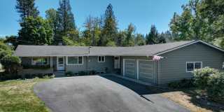 3bd/1.75ba Issaquah Home Gallery 1