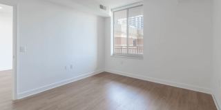 1800 Oak Apartments Gallery 98