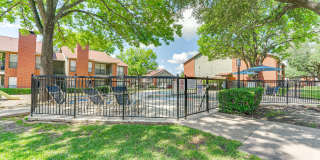Bardin Oaks Gallery 8