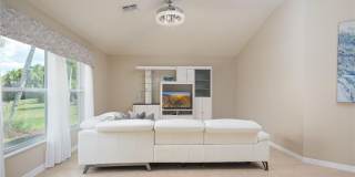 2250 Grove Dr Gallery 5