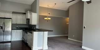 Georgeous College Town 2/2 split floorplan Gallery 8