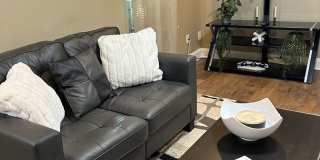 Charming furnished 2br 2nd Floor Apartment in Wilmington Gallery 36
