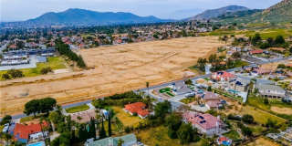 11760 Lasselle Street Gallery 36