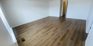 Gorgeous Remodeled Spacious 4 bedroom Gallery 31