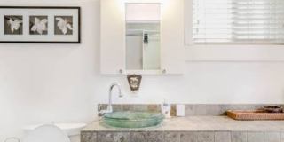 2323 Grand Canal Gallery 17